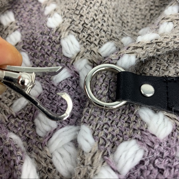 Accessory St New York NWT Shawl Style Knit Fringed Poncho, One Size - Picture 14 of 16